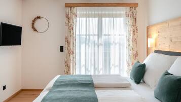 2 Schlafzimmer, Reisekinderbett, WLAN, Bettwäsche