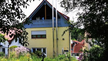 Esterni