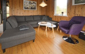 Téléviseur, foyer, lecteur de DVD
