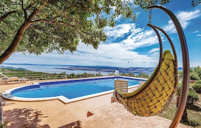 Gorgeous home in Jablanac