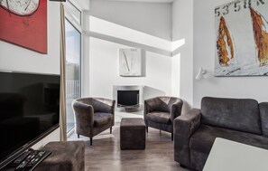 Fernseher, Kamin