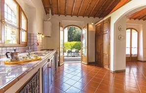 Fridge, coffee/tea maker, cookware/dishes/utensils - Gorgeous home in Rignano sull´Arno FI (Rignano sull´Arno FI)