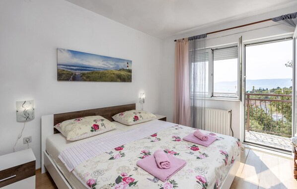 2 bedrooms, free WiFi, bed sheets