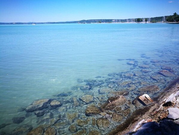 Ubicación cercana a la playa