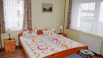 1 Schlafzimmer, Reisekinderbett, WLAN