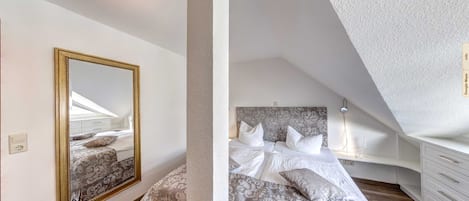 2 bedrooms, in-room safe, WiFi