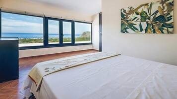 6 bedrooms, travel cot, free WiFi, bed sheets