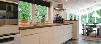 Gorgeous home in Hejnsvig with kitchen