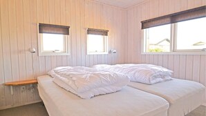 Unclassified image, 4 of 17, button - Awesome home in Fanø with WiFi (Fanø)