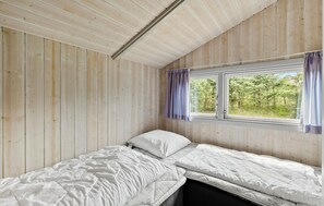 3 bedrooms, travel crib - Gorgeous home in Fjerritslev with sauna (Fjerritslev)