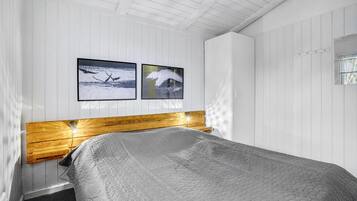 4 makuuhuonetta, vauvan matkasänky, ilmainen Wi-Fi