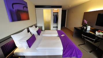 1 bedroom, in-room safe, desk, WiFi