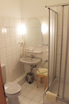 Hårtørrer, håndklæder