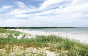 Beach nearby - Amazing home in Nexø with WiFi (Nexø)