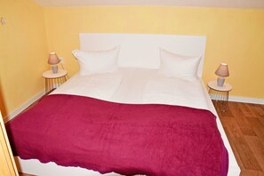 1 bedroom, WiFi, bed sheets