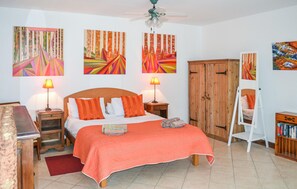 1 bedroom, free WiFi, bed sheets - Awesome home in Gabillou with WiFi (Gabillou)