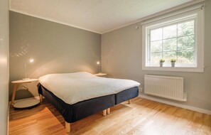 2 chambres, lit parapluie