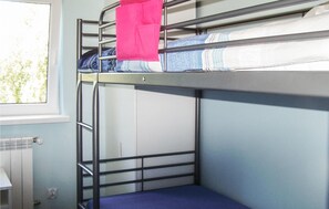 3 chambres, lit parapluie