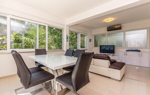 Dining - Awesome home in Novi Vinodolski (Novi Vinodolski)