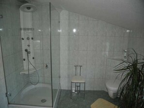 Unclassified image, 5 of 10, button