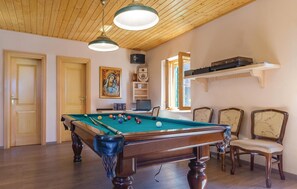 غرفة الألعاب