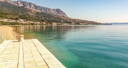 Pet friendly home in Tucepi with WiFi