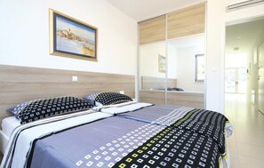 2 slaapkamers, een kluis op de kamer, gratis wifi, beddengoed
