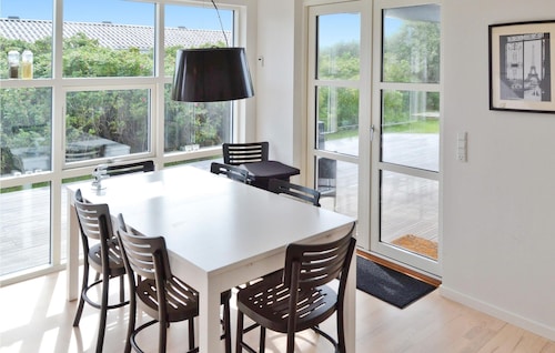 Stunning home in Løkken with sauna