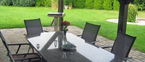 Buiten dineren