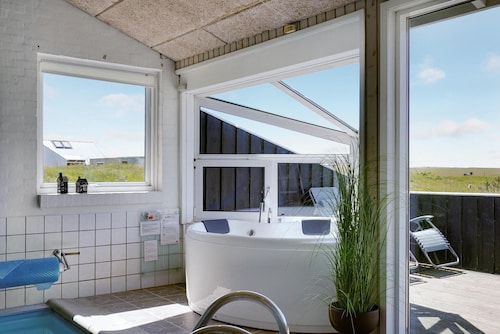 Amazing home in Hjørring with sauna