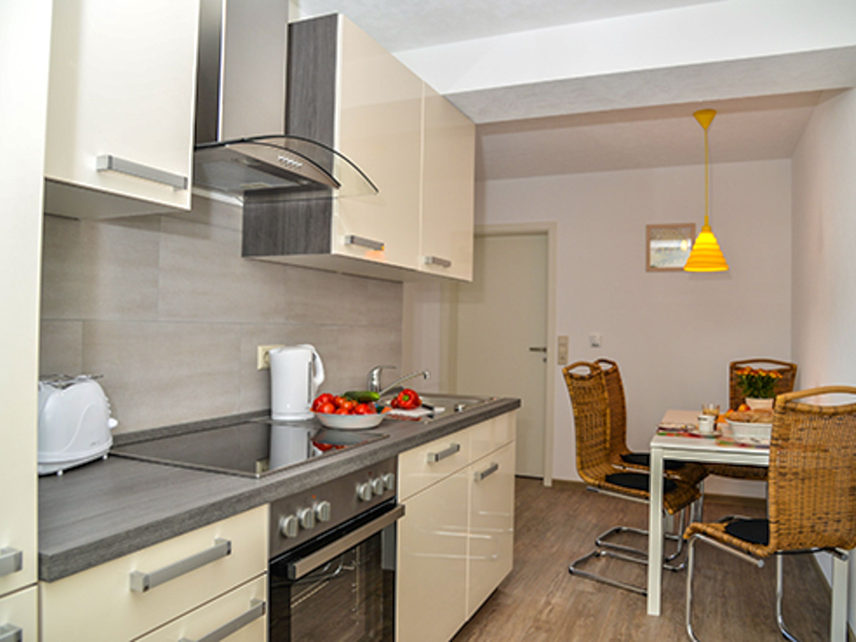 Fridge, oven, dishwasher, coffee/tea maker