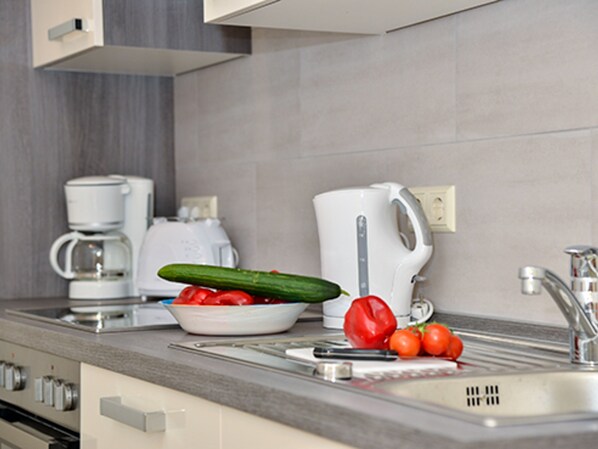 Unclassified image, 1 of 15, button