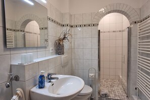 Douche, séchoir à cheveux
