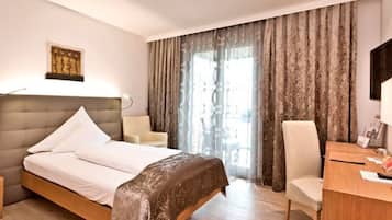 1 bedroom, in-room safe, WiFi, bed sheets