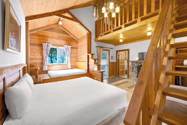 Desk, laptop workspace, blackout curtains, free cots/infant beds - Aurora Villa (Ren'ai)