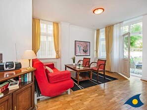 Unclassified image, 3 of 13, button