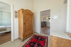 1 dormitorio, escritorio, wifi y ropa de cama