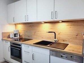 Køleskab, mikrobølgeovn, ovn, opvaskemaskine