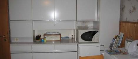 Frigorifero, microonde, forno