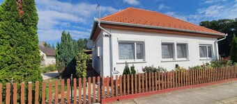 Holiday home with cosy terrace and air conditioning