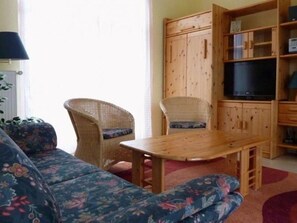 TV - (35) 2-room apartment - apartment house Sanssouci (Kühlungsborn)
