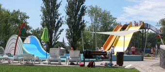 Holiday apartment 100 m from the beach