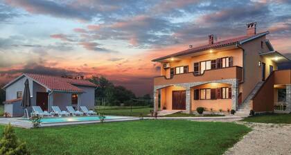 Awesome home in Barban