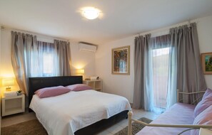 4 chambres, lit parapluie, Wi-Fi gratuit, draps fournis