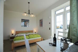 Unclassified image, 2 of 28, button - Double Room with Garden View - Villa Tuscany Rothenburg (Windelsbach)