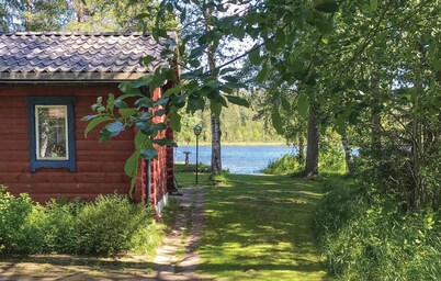 Cozy home in Idkerberget with house sea view