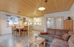 Smart TV, fireplace - Ferienhaus Seemöve Altefähr (Altefähr/Rügen)