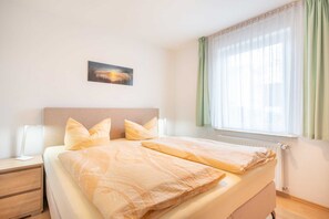 1 Schlafzimmer, Reisekinderbett, WLAN, Bettwäsche