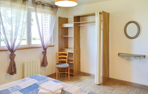 2 Schlafzimmer, Reisekinderbett, kostenloses WLAN