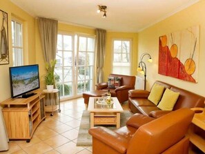 Unclassified image, 4 of 10, button